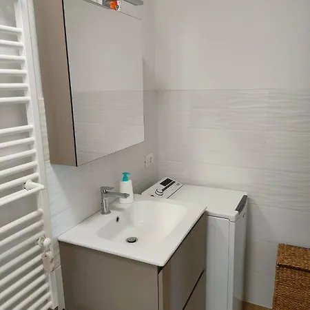Apartment Dreaming *